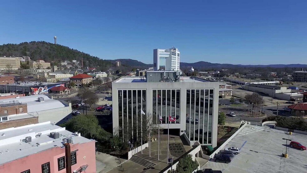 835 Central Ave, Hot Springs, AR à louer - Photo de l’immeuble – Image 2 sur 6