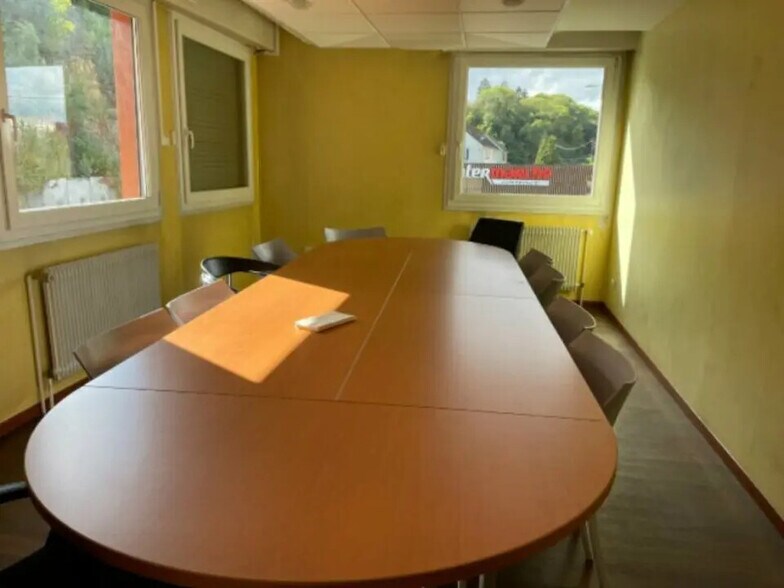Bureau dans Montbéliard à louer - Photo de l’immeuble – Image 2 sur 10