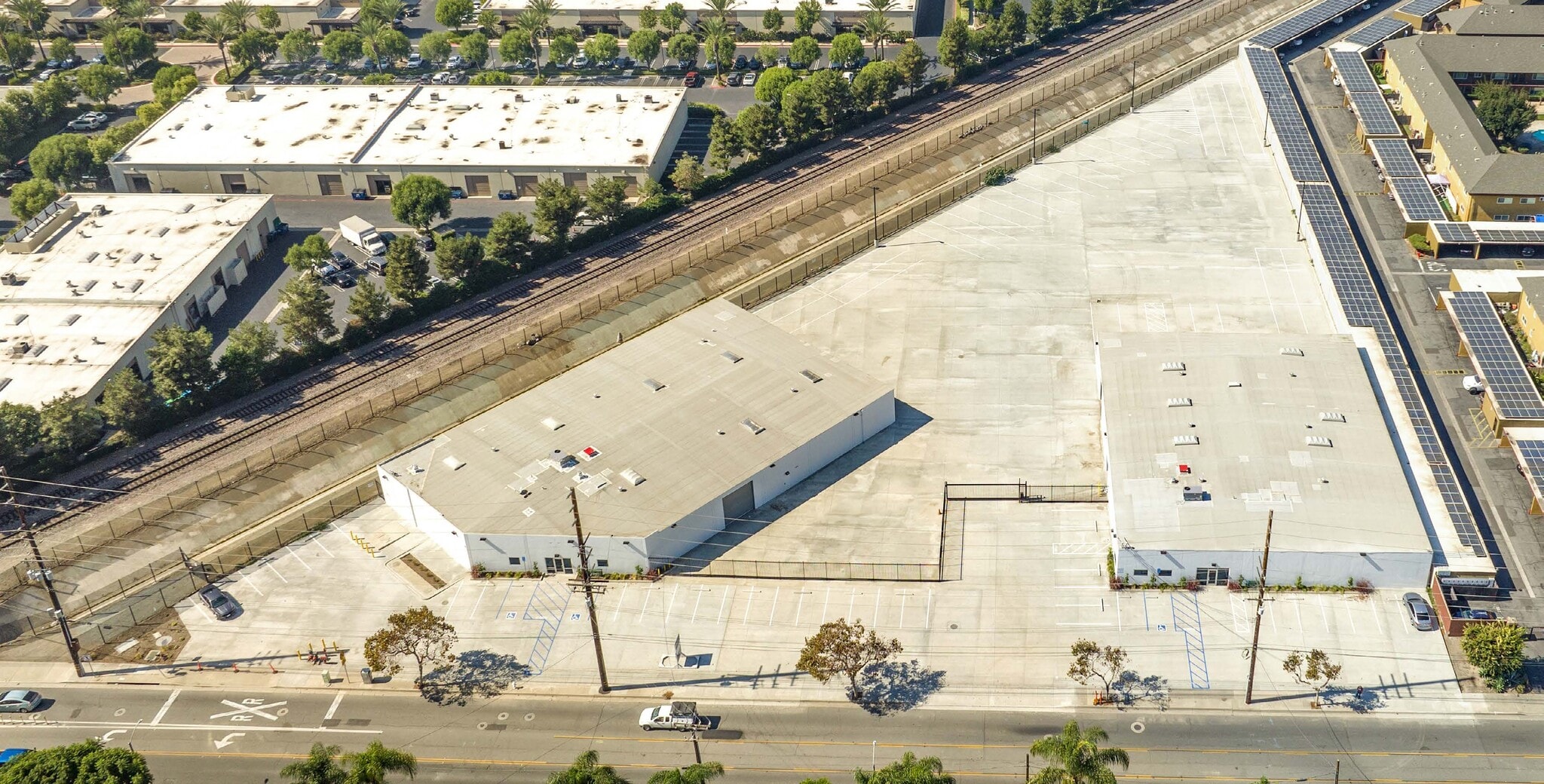 922-924 S Lyon St, Santa Ana, CA à louer Photo principale– Image 1 sur 7