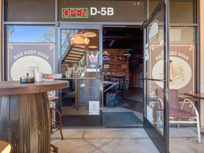 6591-6599 Collins Dr, Moorpark, CA à louer Photo intérieure– Image 2 sur 13