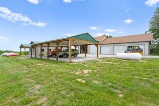 Plus de détails pour 11203 County Road 375, Saint Joseph, MO - Spécialisé à vendre