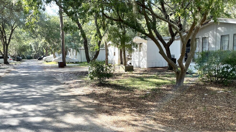 14455 E Highway 25, Ocklawaha, FL à vendre - Photo de l’immeuble – Image 3 sur 18