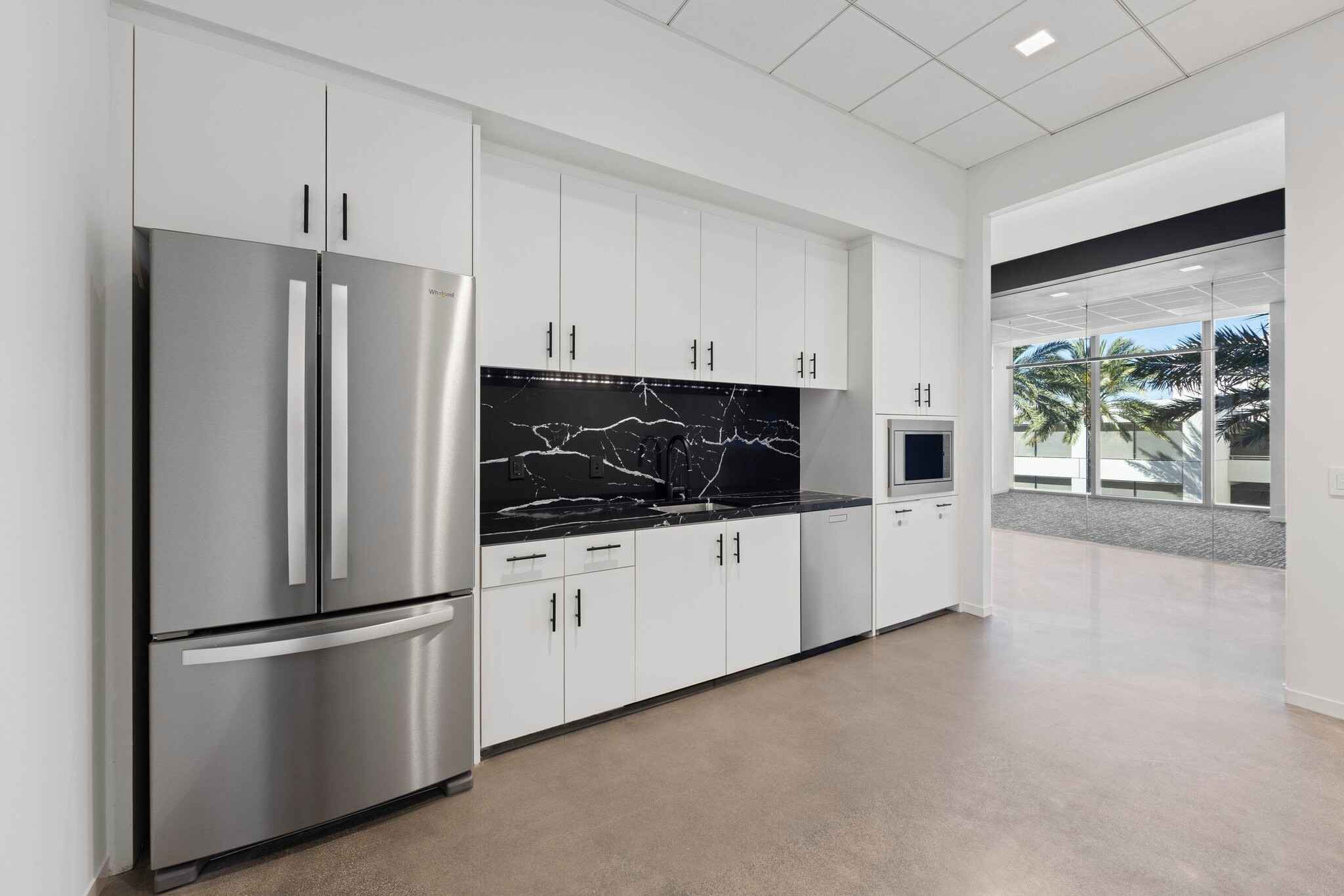 400 Spectrum Center Dr, Irvine, CA à louer Photo intérieure– Image 1 sur 5