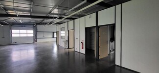 Plus de détails pour Local d'activités à louer