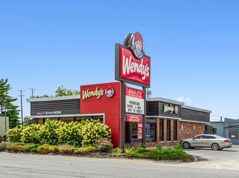 2501 S Madison St, Muncie, IN à vendre - Photo de l’immeuble – Image 1 sur 6
