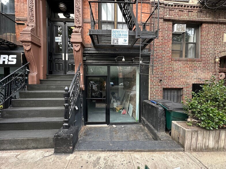 325 E 5th St, New York, NY à louer - Photo de l’immeuble – Image 2 sur 4