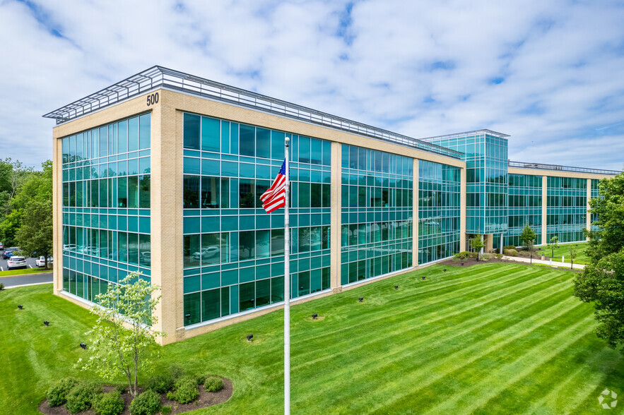 500 Office Center Dr, Fort Washington, PA à louer - Photo de l’immeuble – Image 1 sur 9