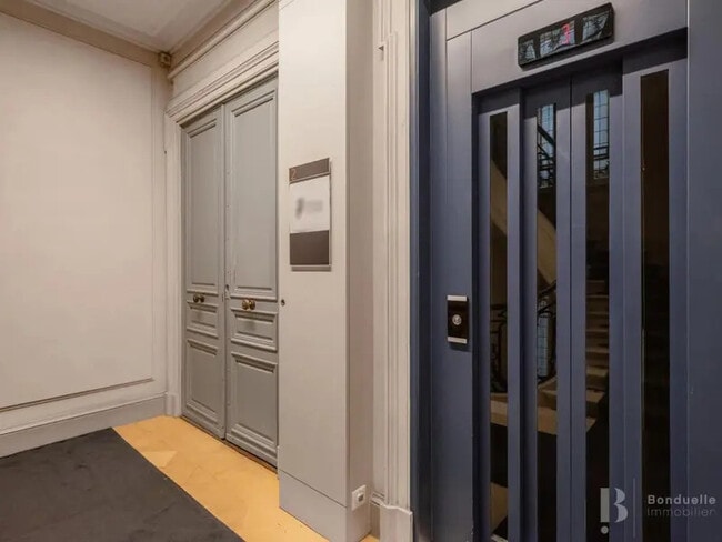 Plus de détails pour 17 Rue De Miromesnil, Paris - Bureau, Local commercial à louer