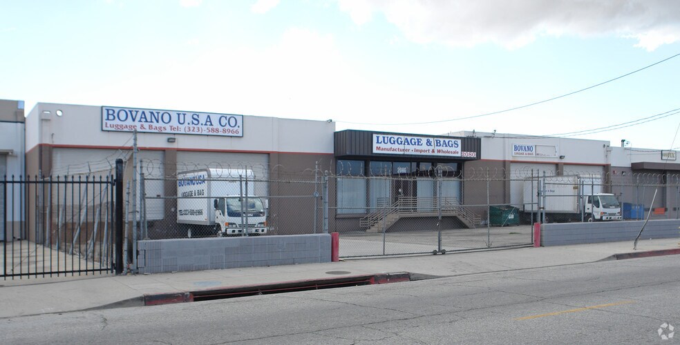 2080 E 25th St, Vernon, CA à louer - Photo de l’immeuble – Image 3 sur 3