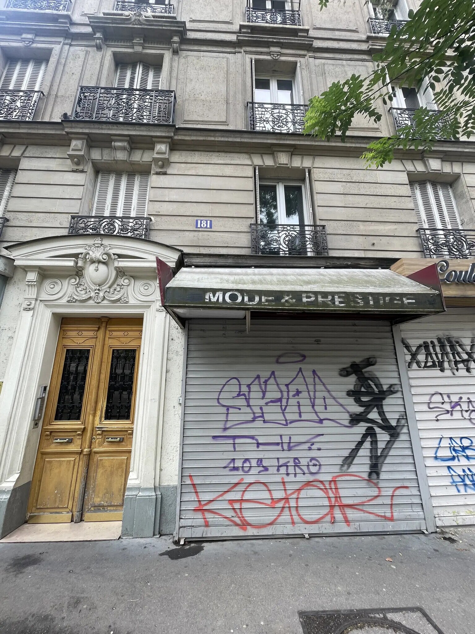 Local commercial dans Paris à louer Photo de l’immeuble– Image 1 sur 9