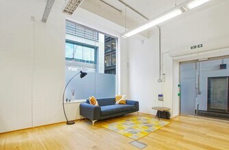 11A Curtain Rd, Londres à louer Photo intérieure– Image 2 sur 3