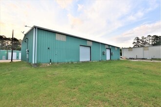 325 Hwy 75 N, Huntsville, TX à louer Photo intérieure– Image 2 sur 4