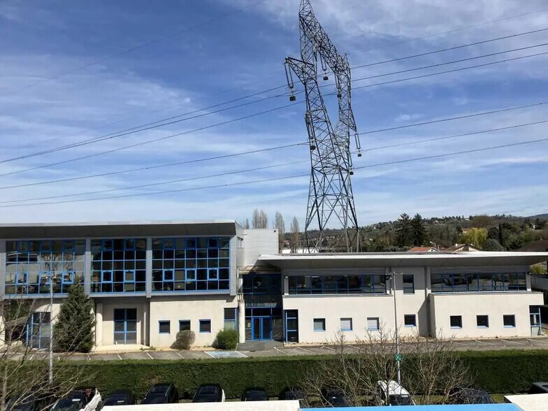 Bureau dans CIVRIEUX-D'AZERGUES à louer - Photo de l’immeuble – Image 2 sur 35