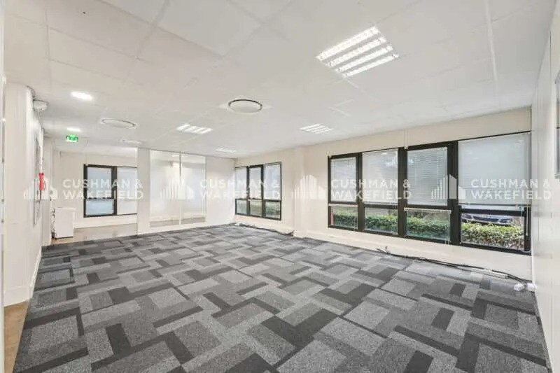 4 Rue Albert Dhalenne, Saint-Ouen-sur-Seine à louer - Photo de l’immeuble – Image 3 sur 7