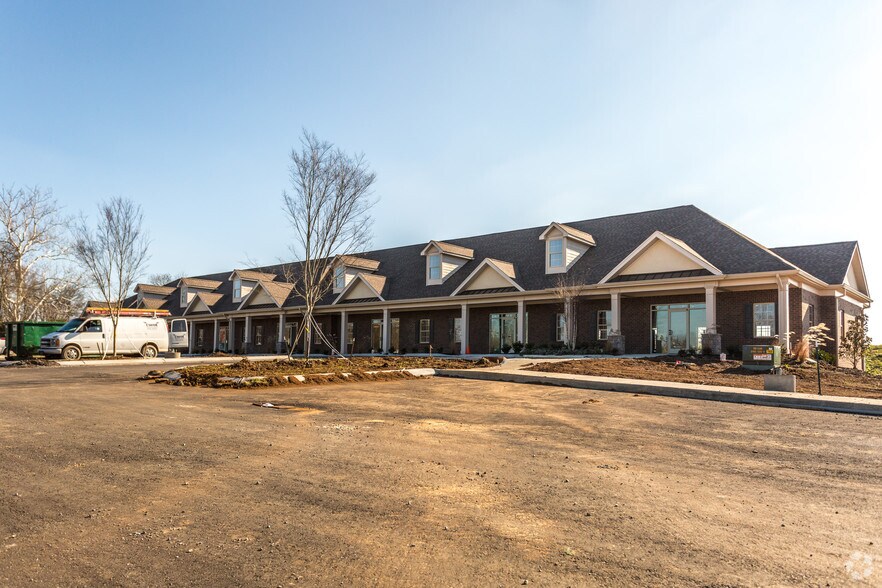 1528 Hunt Club Blvd, Gallatin, TN à louer - Photo de l’immeuble – Image 3 sur 8