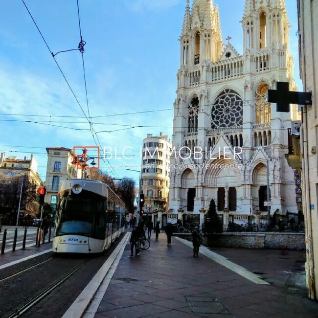 Plus de détails pour Local commercial à louer