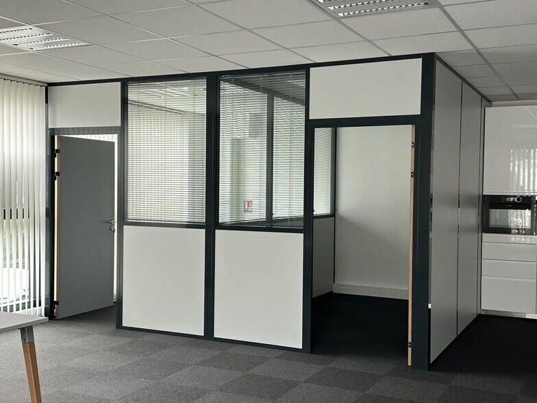 375 Avenue Du Mistral, La Ciotat à louer - Photo de l’immeuble – Image 2 sur 6