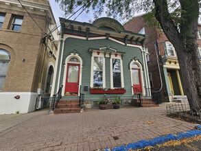 325 Front St, Belvidere, NJ à louer Photo intérieure– Image 1 sur 16