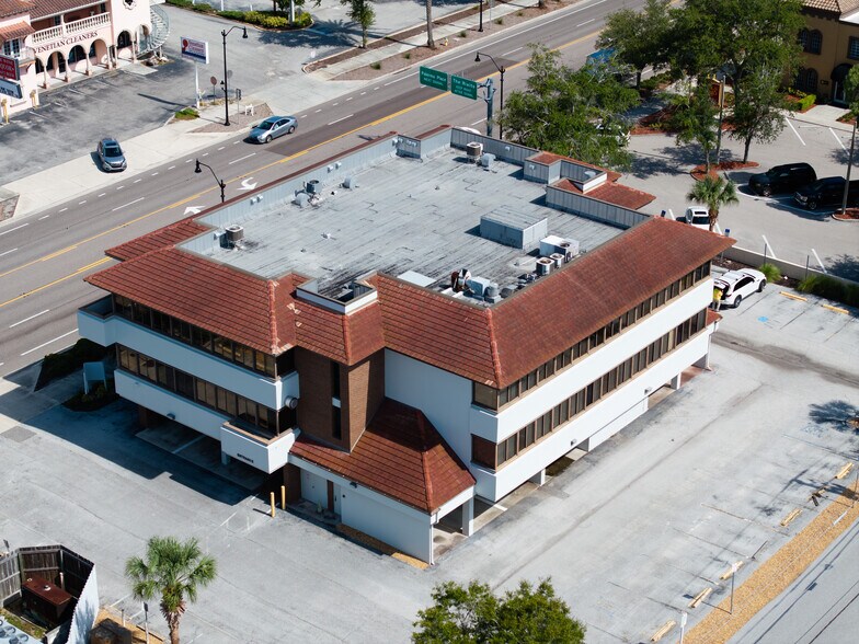 420 Tamiami Trl S, Venice, FL à vendre - Photo de l’immeuble – Image 3 sur 100