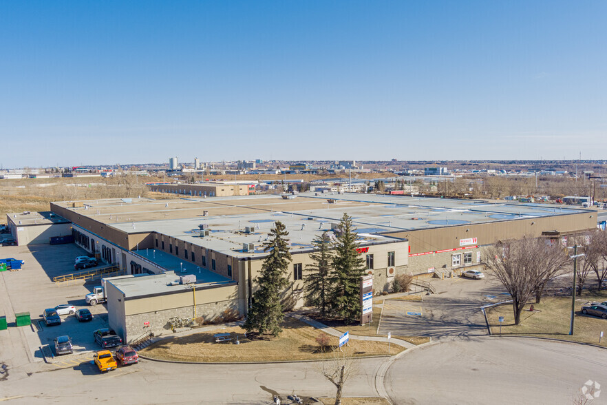 5760 9th St SE, Calgary, AB à louer - Aérien – Image 2 sur 4