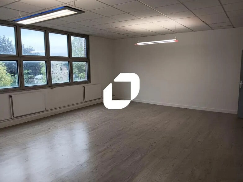 Bureau dans Villiers-sur-Marne à vendre - Photo intérieure – Image 3 sur 5