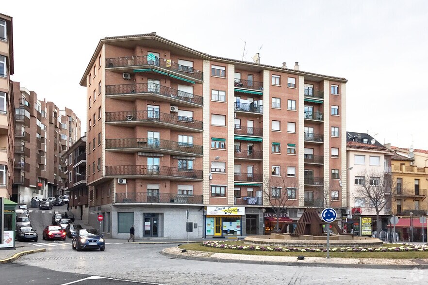 Plaza la Universidad, 6, Segovia, Segovia à louer - Photo principale – Image 1 sur 2