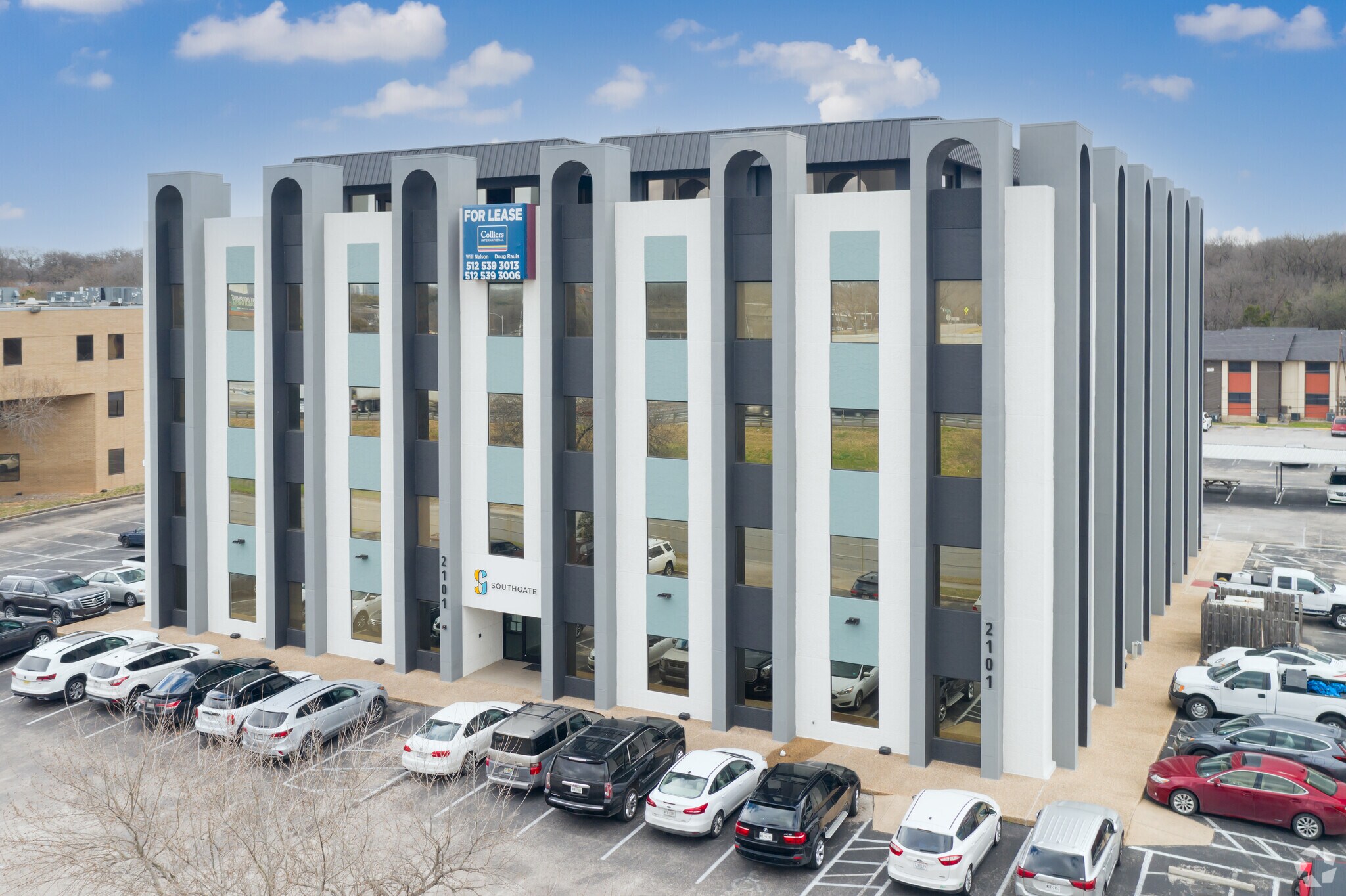 2101 S Interstate 35, Austin, TX à louer Photo principale– Image 1 sur 8