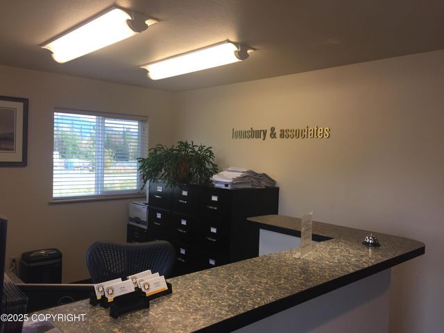 3050 E Cottle Loop, Wasilla, AK à louer - Photo de l’immeuble – Image 3 sur 9