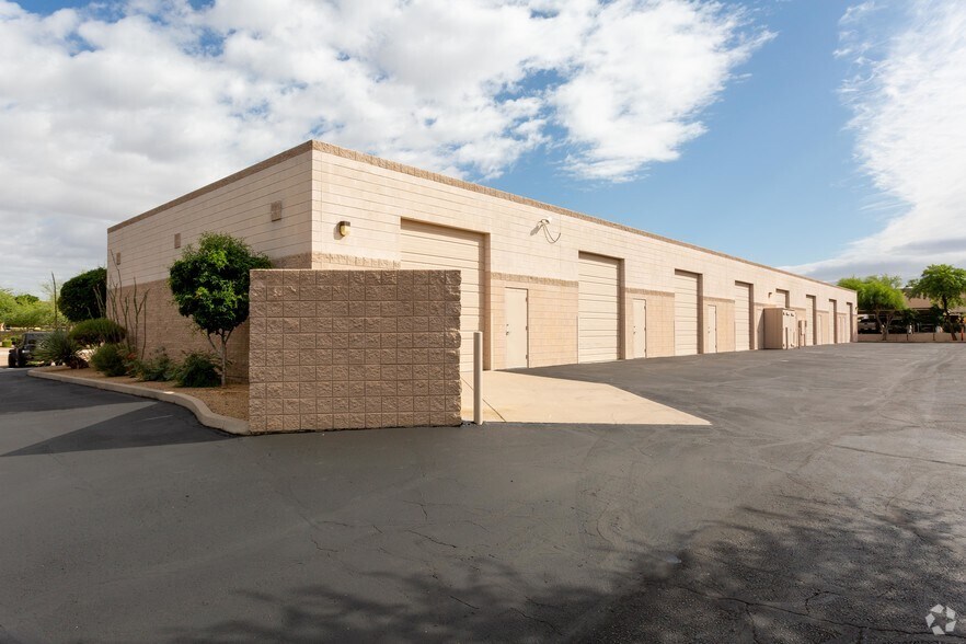 15905 N Greenway Hayden Loop, Scottsdale, AZ à louer - Photo de l’immeuble – Image 3 sur 3