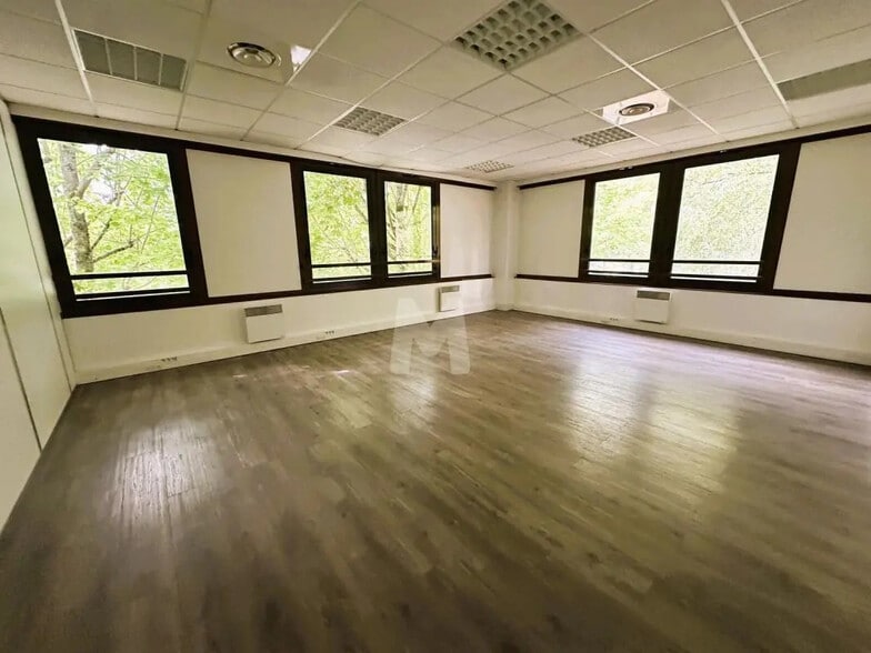 Bureau dans Orsay à louer - Photo intérieure – Image 3 sur 4