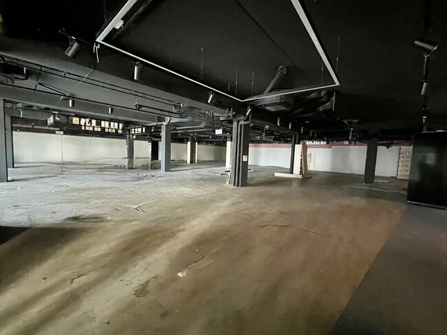 Plus de détails pour Local commercial à louer