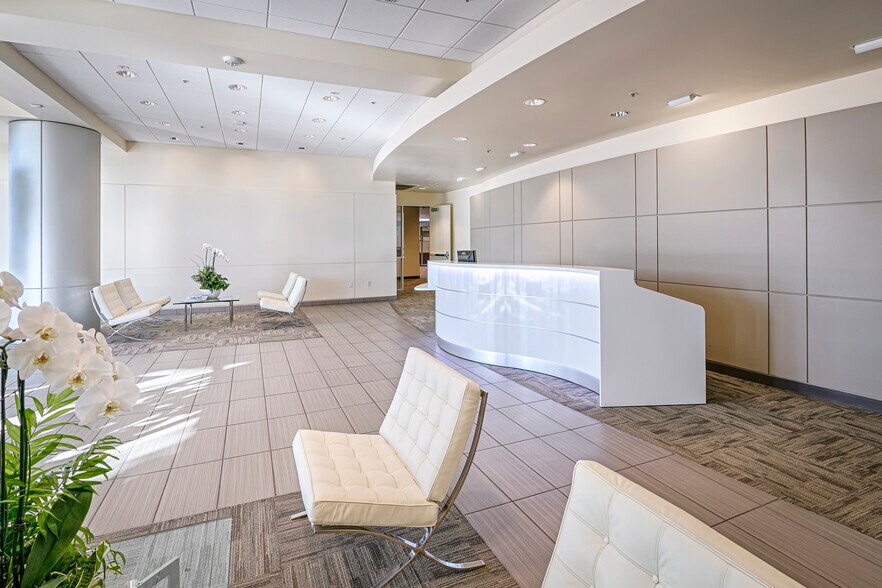 2901-2929 Patrick Henry Dr, Santa Clara, CA à louer - Hall d’entrée – Image 3 sur 9