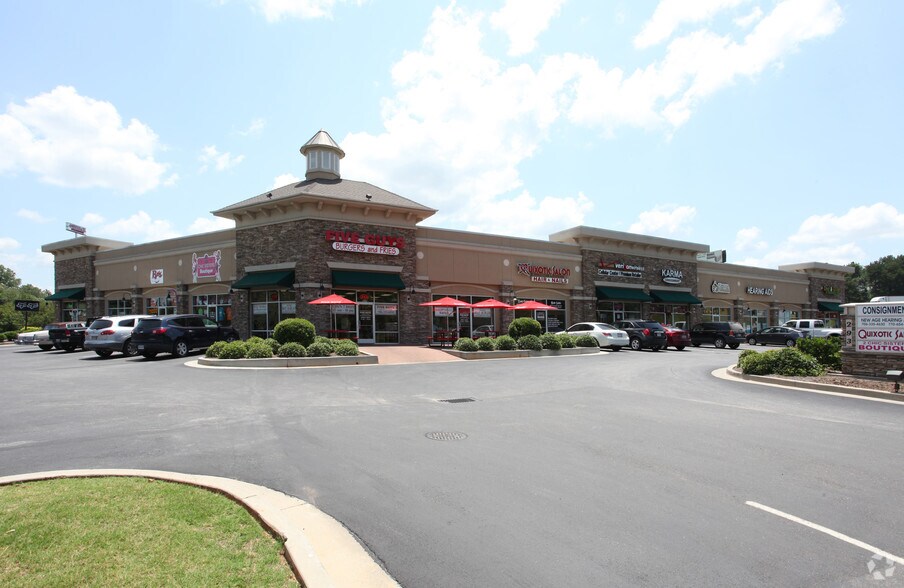 293-313 Stephen B. Tanger Blvd, Commerce, GA à louer - Photo principale – Image 1 sur 4