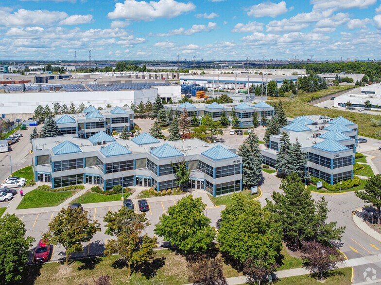 2400 Meadowpine Blvd, Mississauga, ON à louer - Photo de l’immeuble – Image 3 sur 3