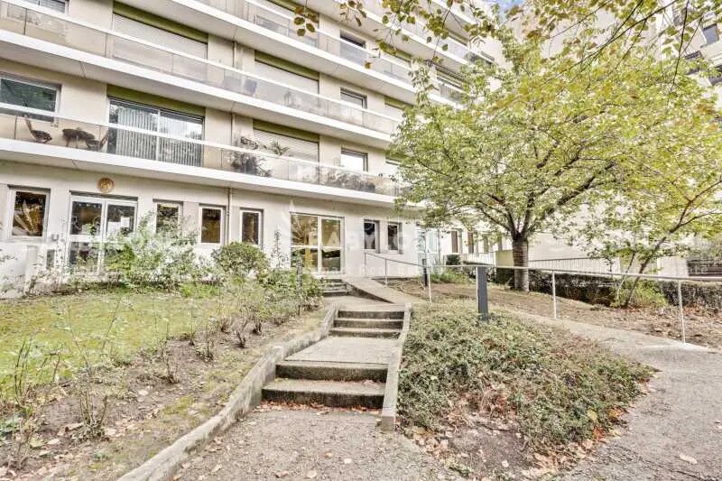 Bureau dans Suresnes à louer Photo de l’immeuble– Image 1 sur 14