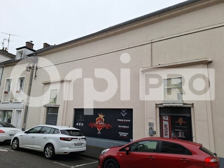 Local commercial dans Compiègne à vendre - Photo de l’immeuble – Image 3 sur 5