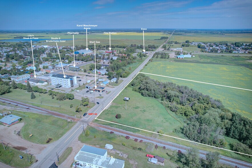 4703 47 St, Bruderheim, AB à vendre - Photo de l’immeuble – Image 2 sur 6