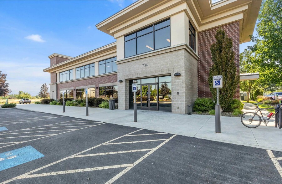 704 E United Heritage Ct, Meridian, ID à vendre - Photo de l’immeuble – Image 3 sur 21