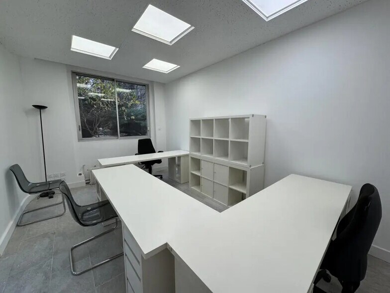 Local commercial dans Neuilly-sur-Seine à louer - Photo intérieure – Image 2 sur 14