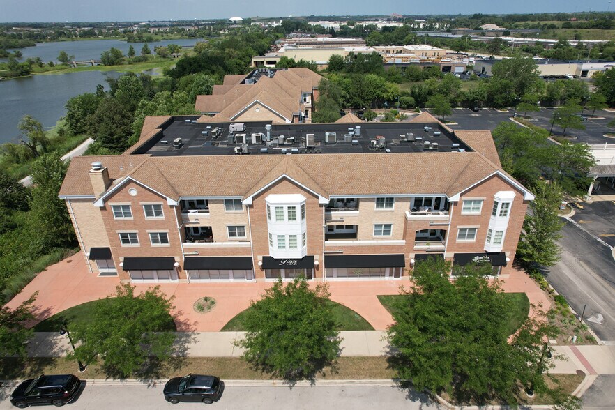 2300 Chestnut Ave, Glenview, IL à vendre - Photo de l’immeuble – Image 1 sur 3