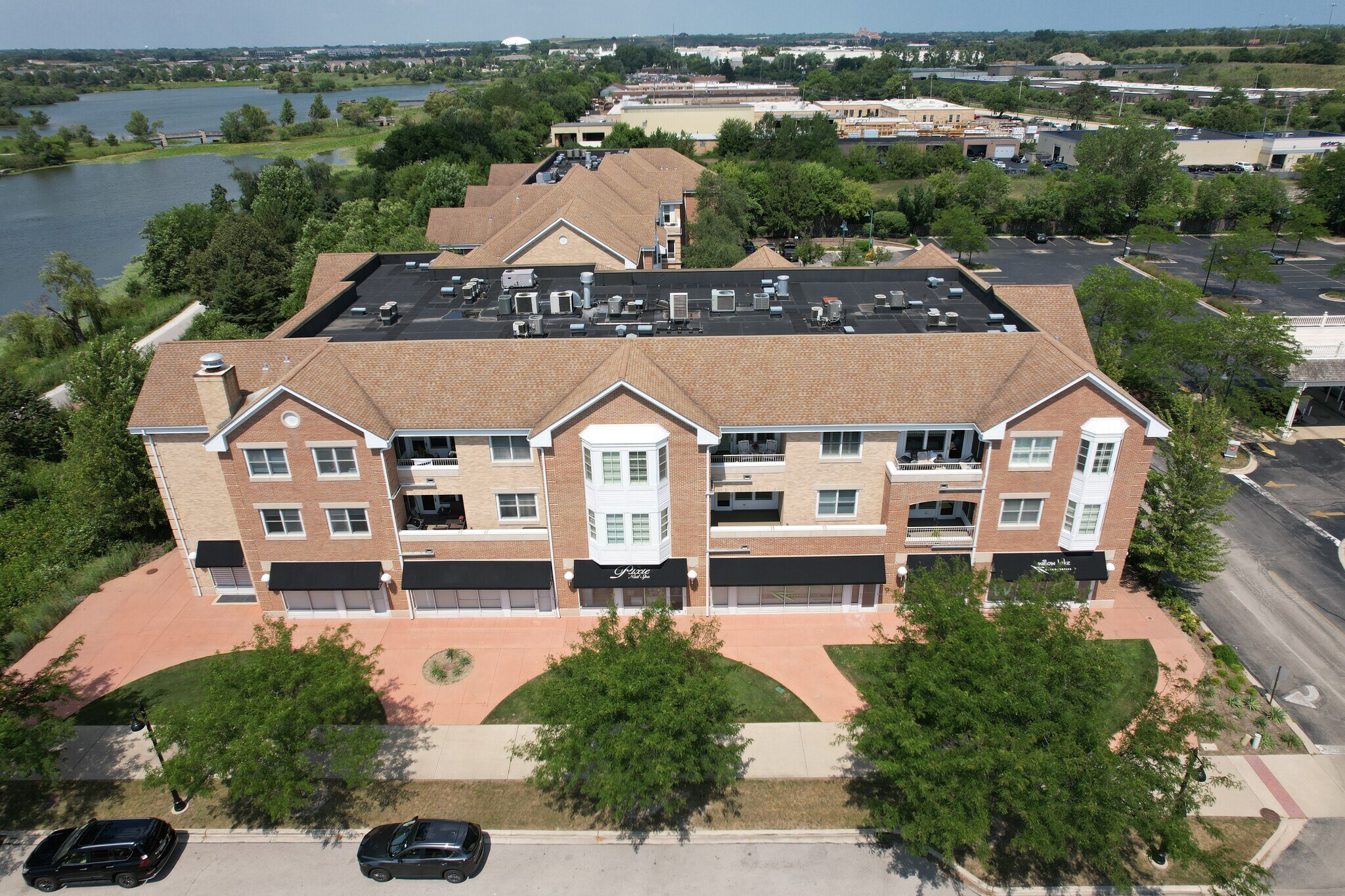 2300 Chestnut Ave, Glenview, IL à vendre Photo de l’immeuble– Image 1 sur 4