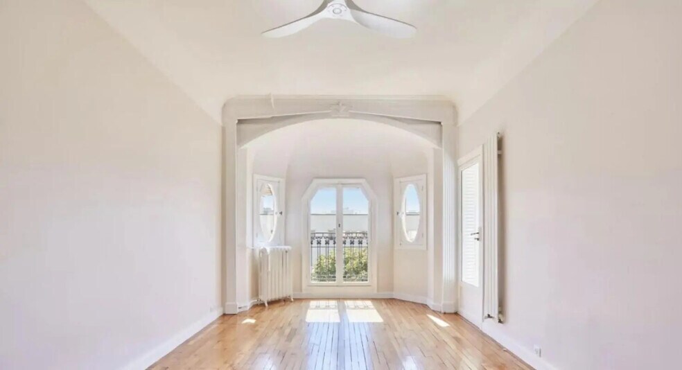 Bureau dans Paris à louer - Photo de l’immeuble – Image 2 sur 9