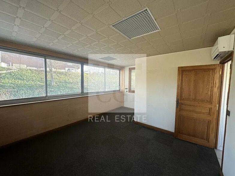 Bureau dans Champagne-au-Mont-d'Or à louer - Photo de l’immeuble – Image 3 sur 6