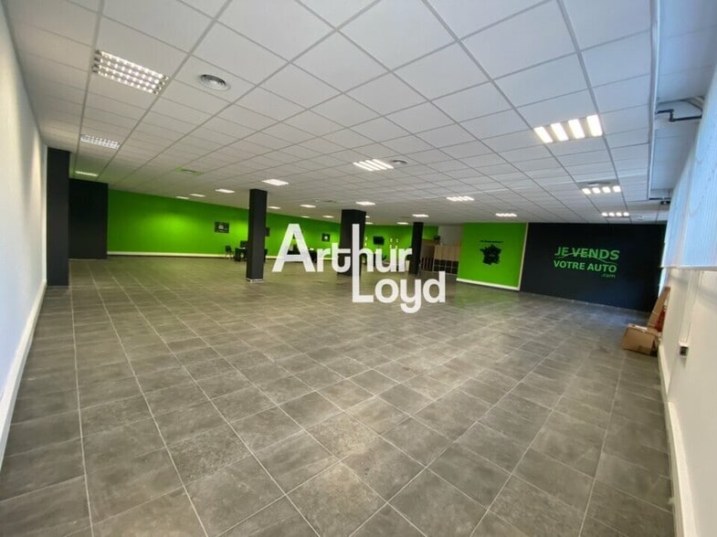 Local d’activités dans Sophia Antipolis à louer - Photo intérieure – Image 3 sur 8