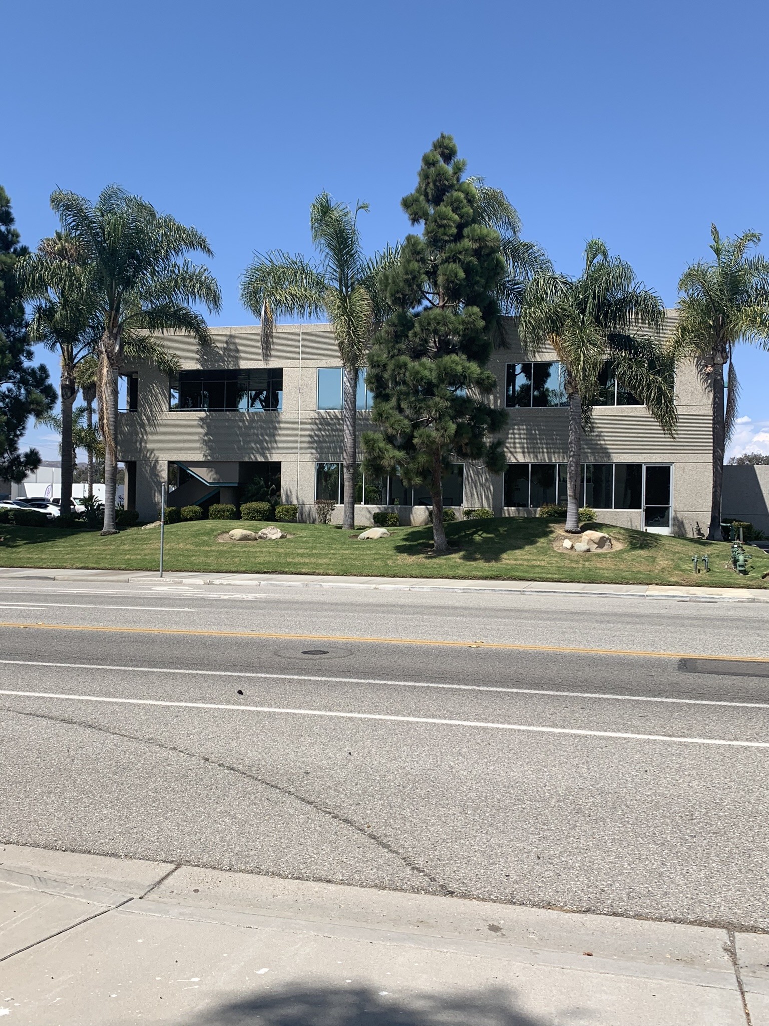 1650 Palma Dr, Ventura, CA à louer Photo de l’immeuble– Image 1 sur 13