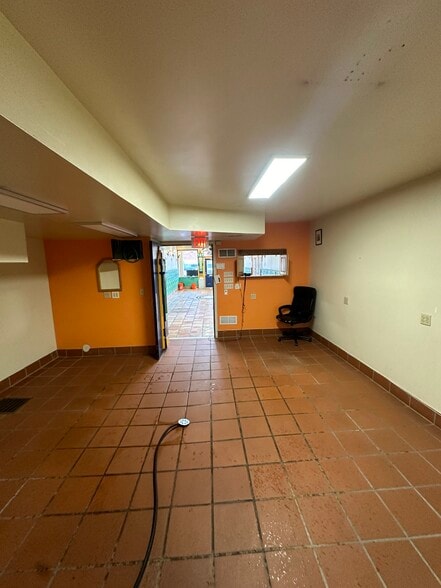 234 S Ashland Ave, Chicago, IL à louer - Photo de l’immeuble – Image 3 sur 8