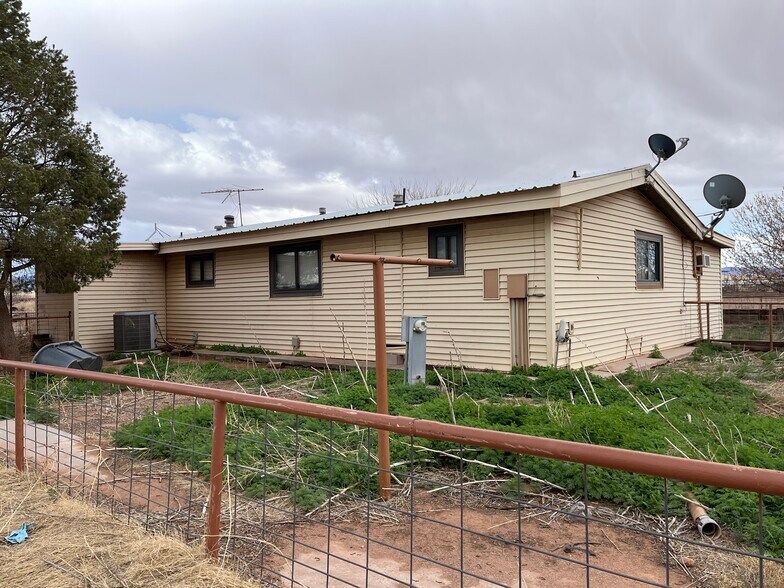 40 Miller Dairy Rd, Veguita, NM à vendre - Photo de l’immeuble – Image 2 sur 12
