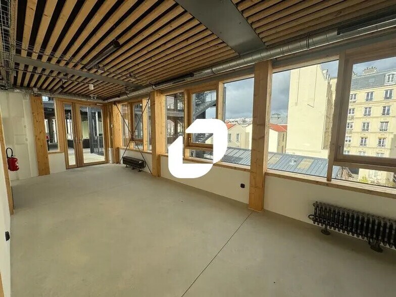Local d’activités dans Paris à louer - Photo de l’immeuble – Image 2 sur 13