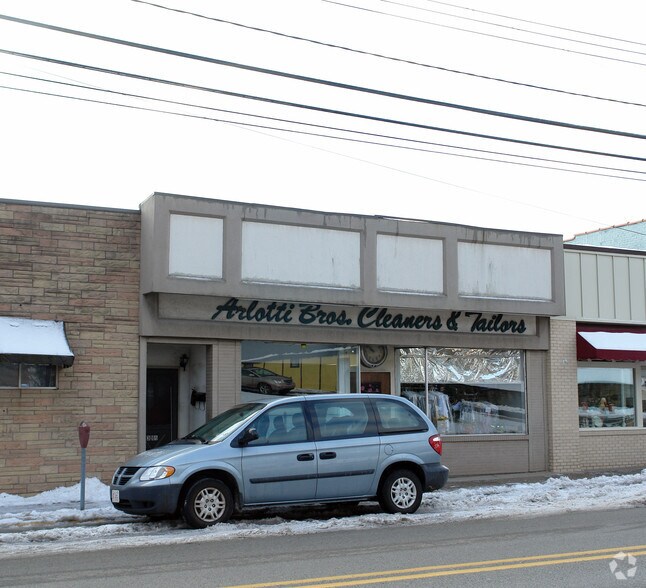 304-306 Freeport Rd, Pittsburgh, PA à vendre - Photo de l’immeuble – Image 2 sur 2