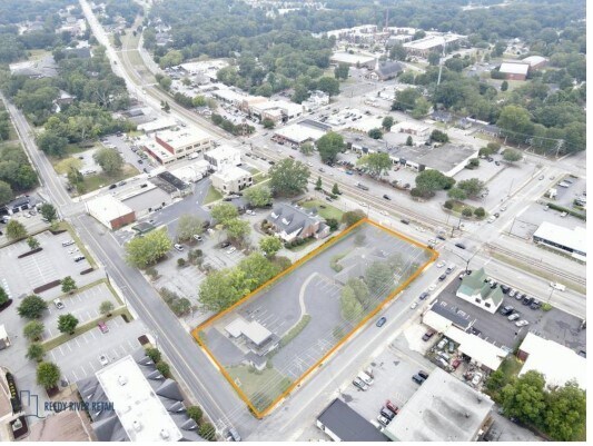 124 NE Main St, Simpsonville, SC à louer - Photo principale – Image 1 sur 10